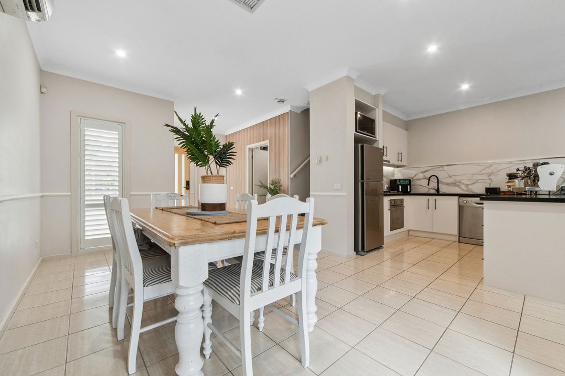 Image 1 - Property for sale - 6/2 Coventry Drive, Sandhurst, VIC 3977