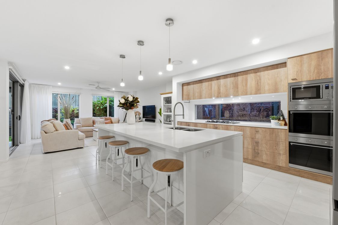 Image 1 - sold property - 68 Bendigo Place, UPPER KEDRON, QLD 4055