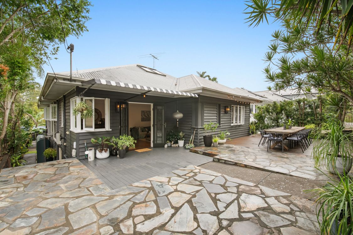 Image 1 - Property for sale - 65 Albert Street, HOLLAND PARK WEST, QLD 4121