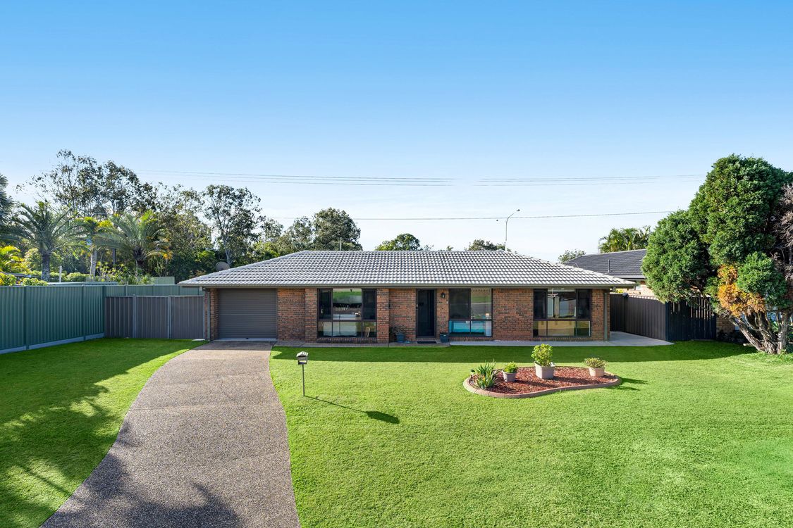 Image 1 - Property for sale - 4 Elcho Place, CARINDALE, QLD 4152
