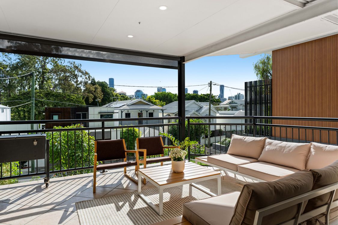 Image 1 - sold property - 1/15 Eskgrove Street, EAST BRISBANE, QLD 4169