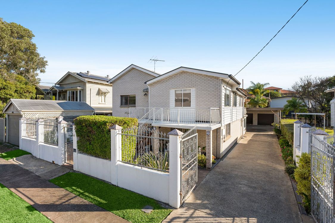 Image 1 - Property for sale - 31 Macaulay Street, COORPAROO, QLD 4151