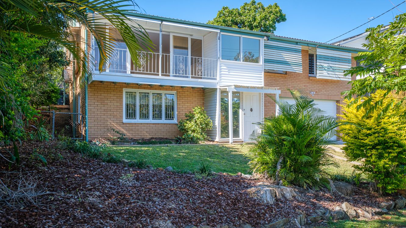 Image 1 - Property for rent - 4 Stirrat Street, COORPAROO, QLD 4151