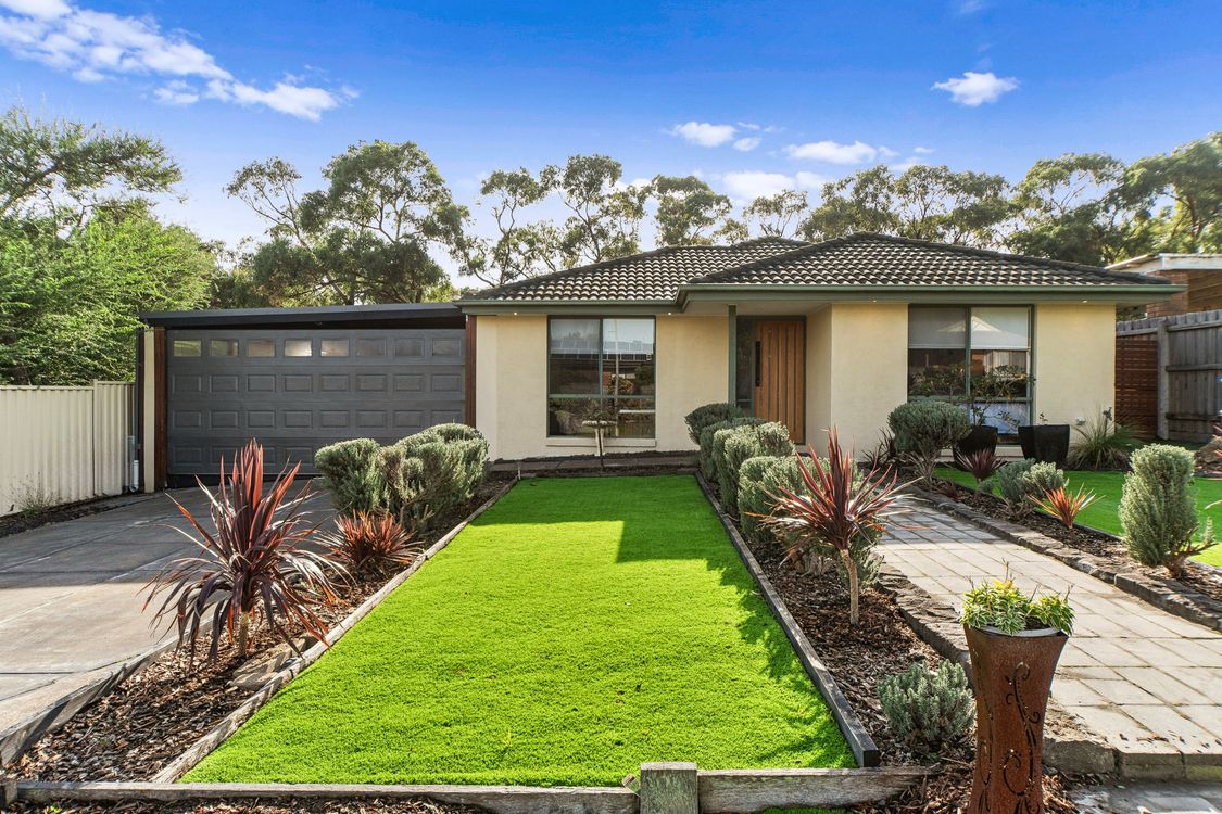 Image 1 - Property for rent - 2 Gemma Court, Carrum Downs, VIC 3201