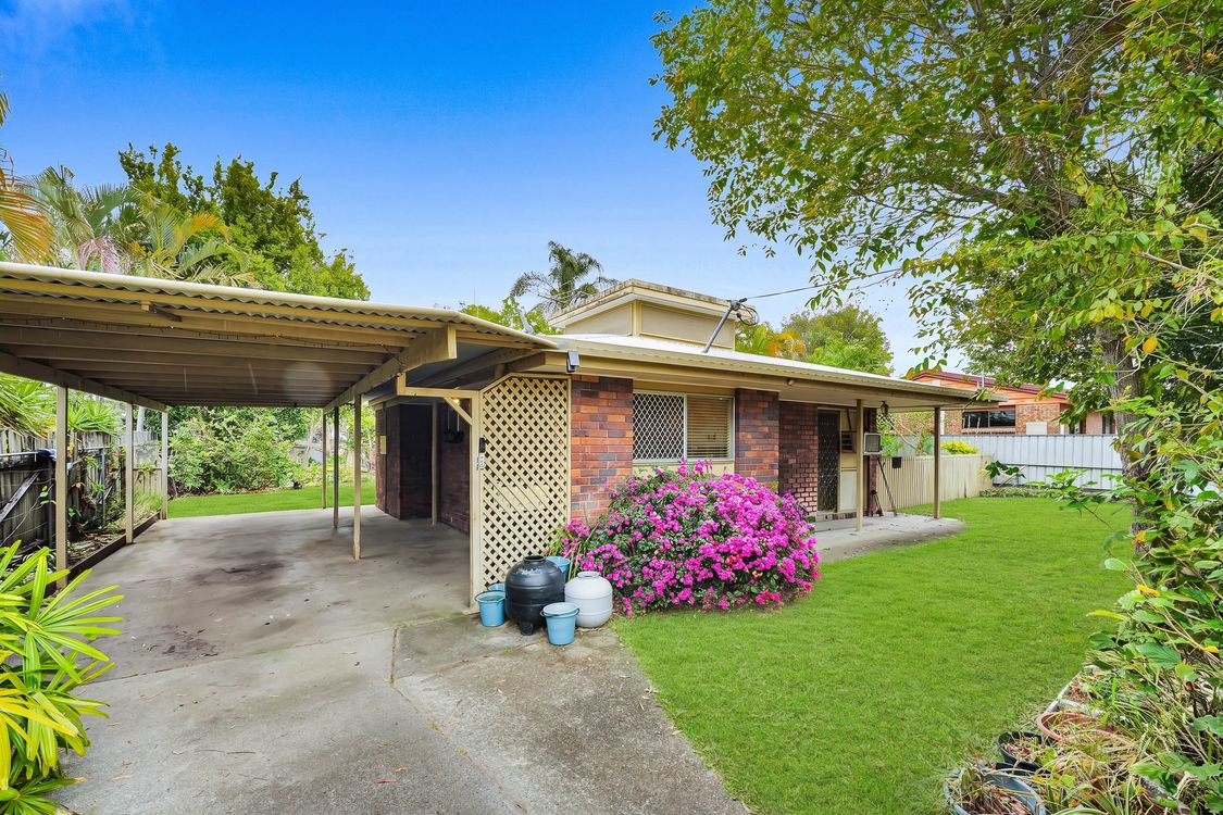 Image 1 - Property for sale - 91 Waratah Drive, CRESTMEAD, QLD 4132