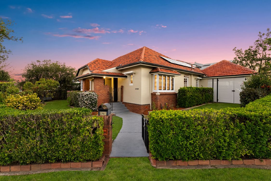Image 1 - Property for sale - 1 Curlewis Street, HOLLAND PARK WEST, QLD 4121