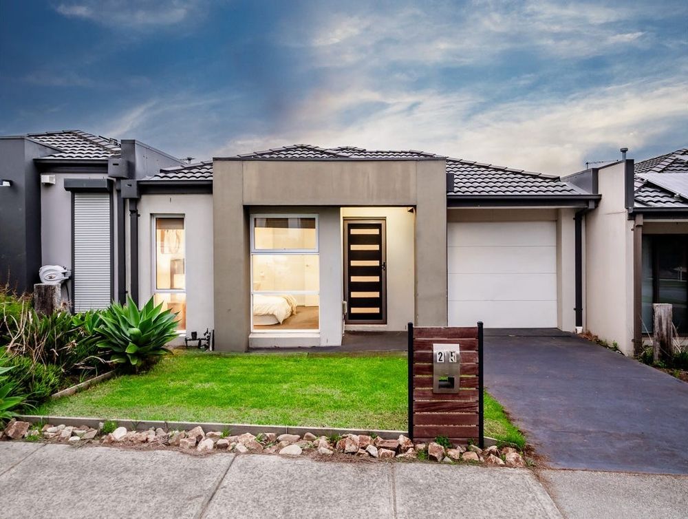 Image 1 - Property for rent - 25 Royal St Georges Chase, Botanic Ridge, VIC 3977