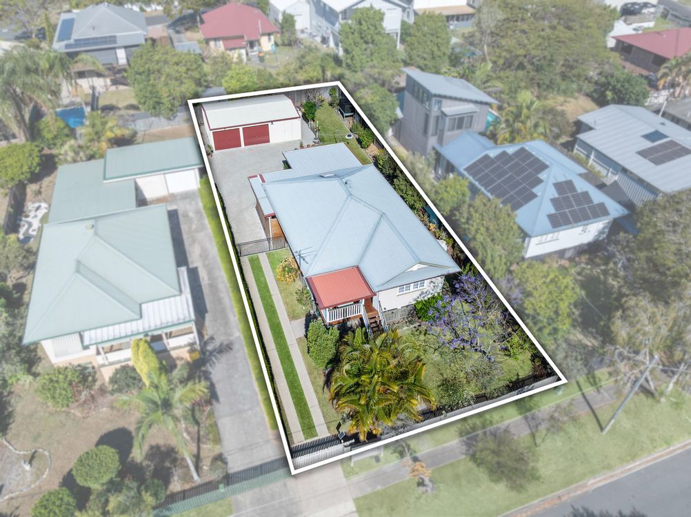 Image 1 - Property for sale - 206 Jones Road, CARINA HEIGHTS, QLD 4152
