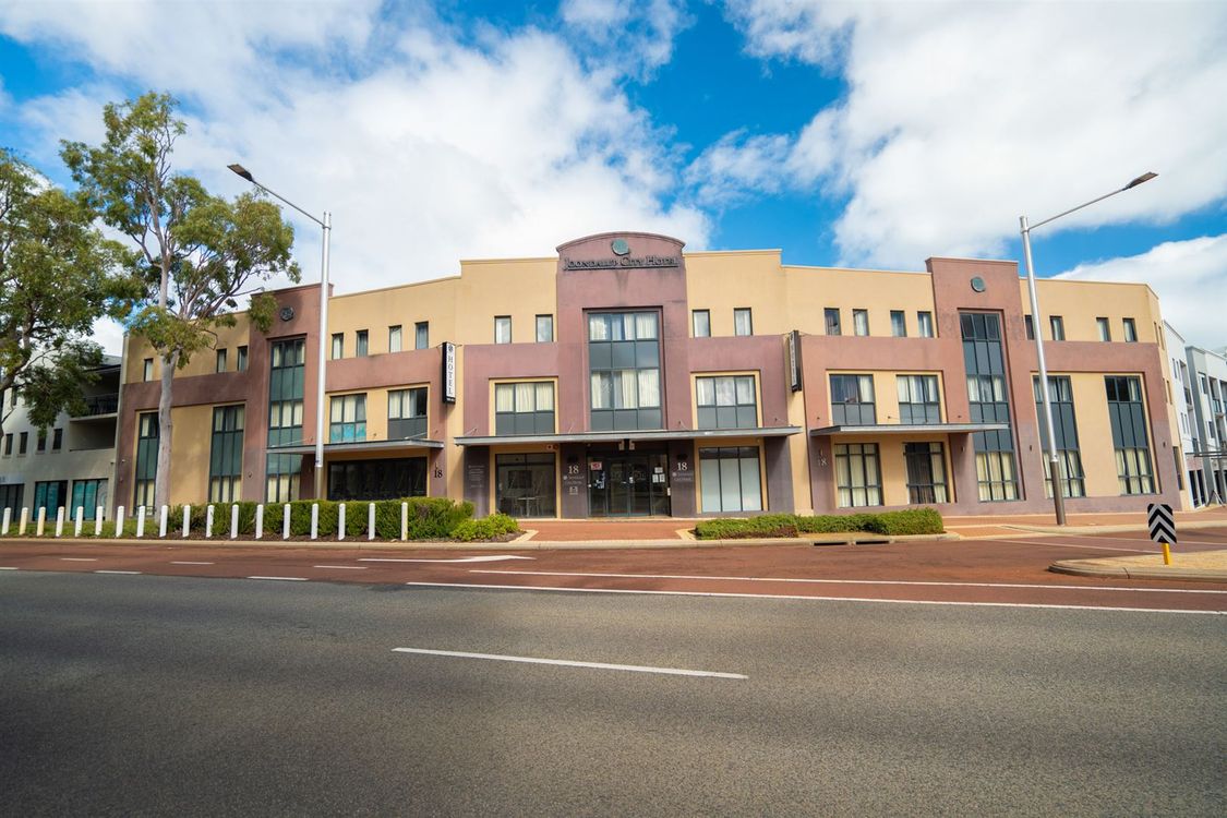 Image 1 - Property for sale - 18 Grand Boulevard, JOONDALUP, WA 6027